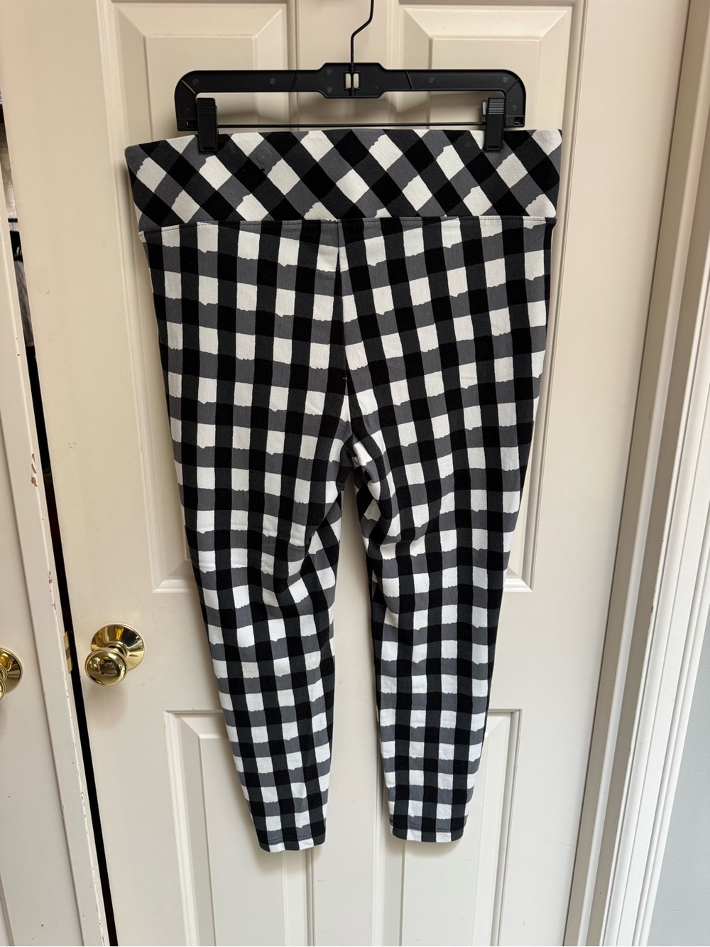 Torrid Betsey Johnson Black And White Pixie Pant - Picture 5 of 9